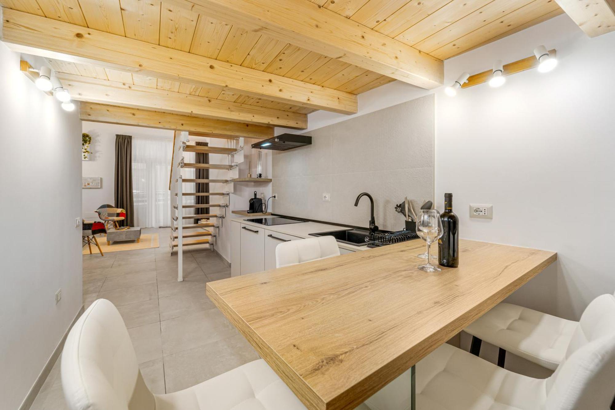 New 2024 Urban 48 Villa Cagliari Exterior photo